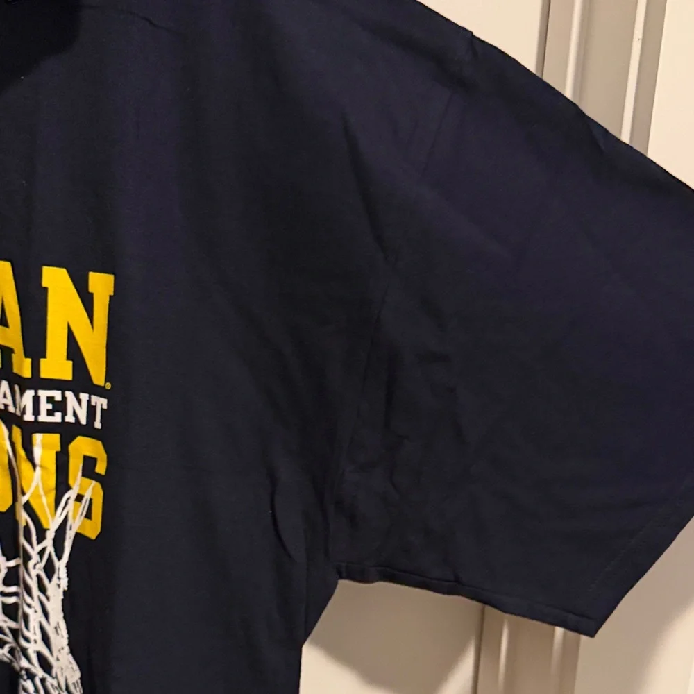 Champion Navy Michigan Big Ten Basketball Champions Tee - Picture 5 of 8